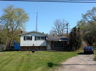 620 W Dean Rd, Temperance, MI 48182