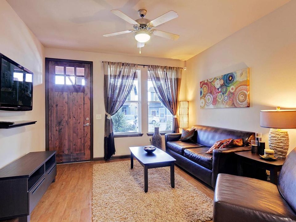 2nd image of 3634 Clifton Rd #A