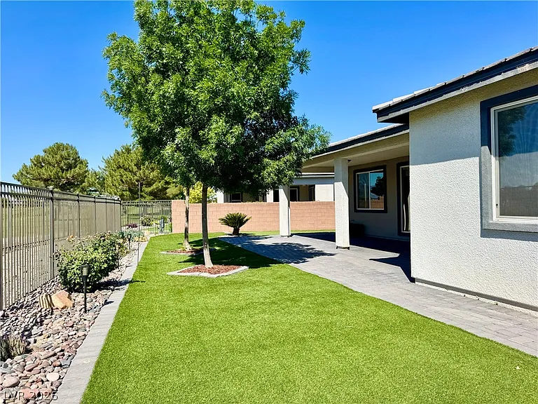 5025 E Beacon Ridge Dr — Photo 6