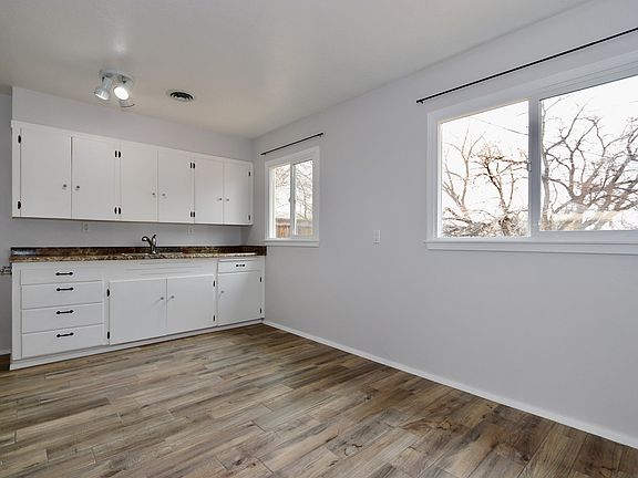 5th image of 1307 N Gladeview Dr