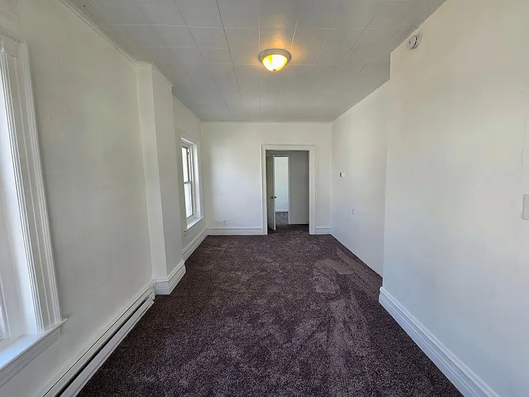 641 N Howard St — Photo 2