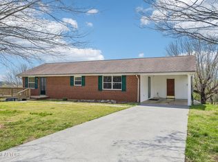 132 Webb Cir, Lenoir City, TN 37771