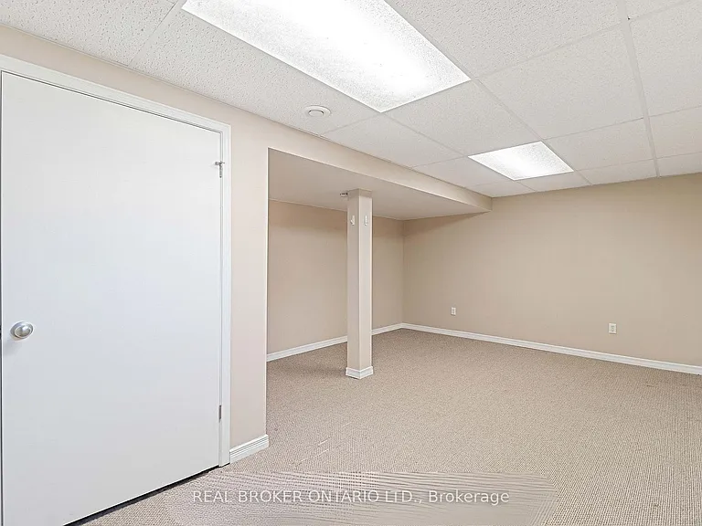 18 Julie Dr — Photo 19