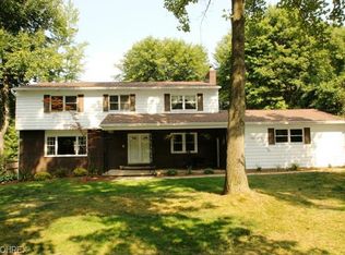 2657 Laurie Ln, Barberton, OH 44203