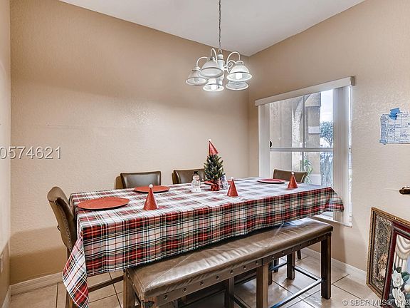 4th image of 14048 SW 49th St #17