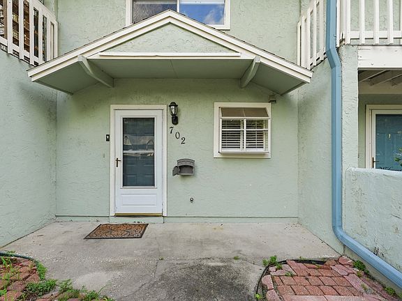 2nd image of 4411 SW 34th St APT 702