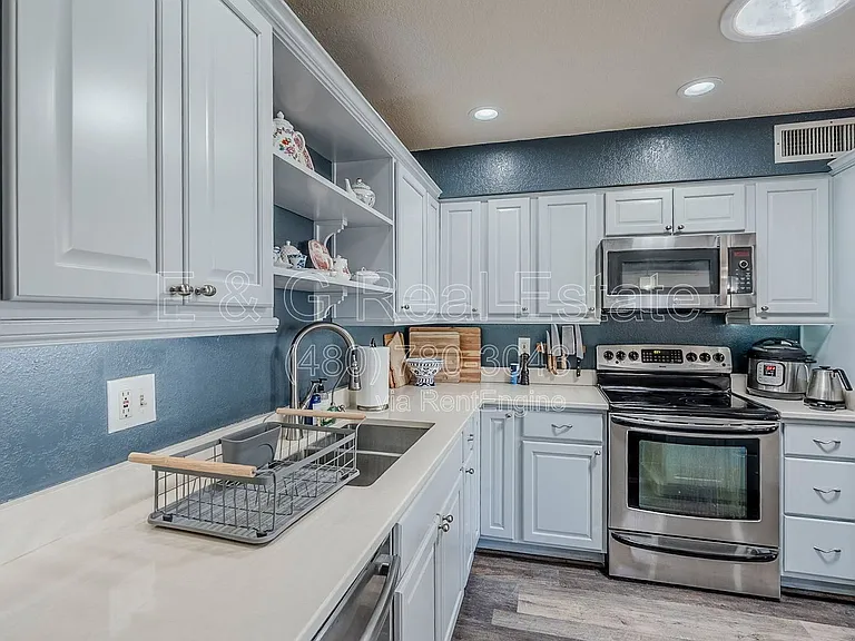 1022 W Apollo Ave — Photo 29