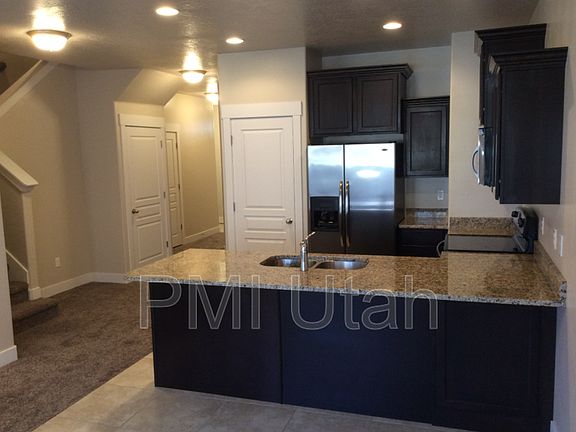 5th image of 1624 N Catagena Park Way