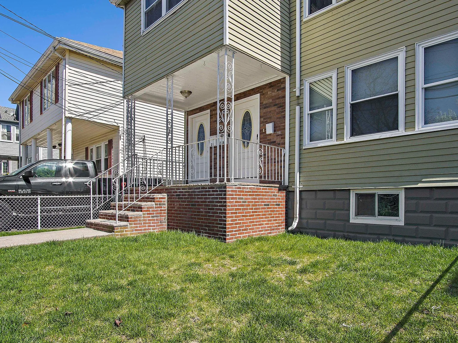 2 bed, 1175 sqft, $2,600 — Photo 4