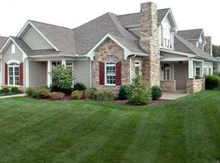 2007 Deacon Dr UNIT 2, Latrobe, PA 15650
