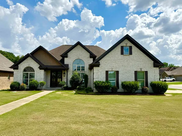 1000 Garrett Ln, Florence, AL 35634