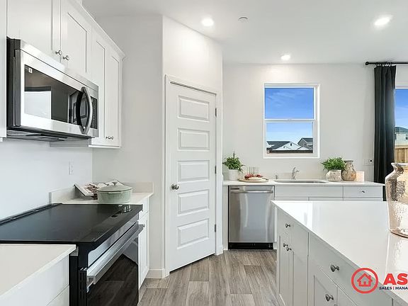 2nd image of 3125 Riverwood Park Dr