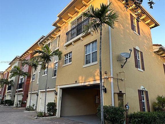5th image of 601 S Federal Hwy APT 32