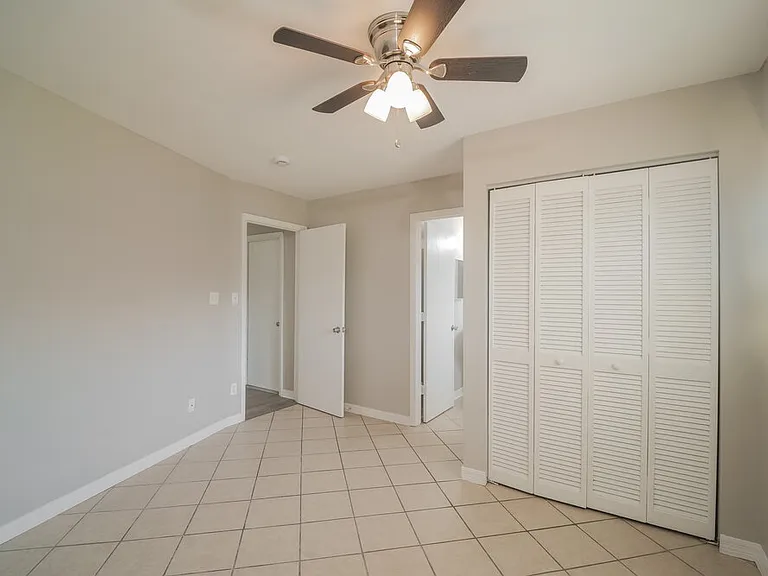 1322 SE 12th St — Photo 10
