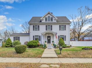 93 Myrtle St, Shelton, CT 06484