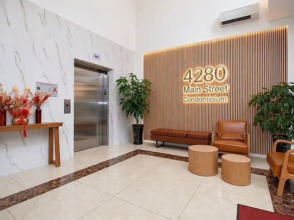3rd image of 13450 Blossom Ave #4J