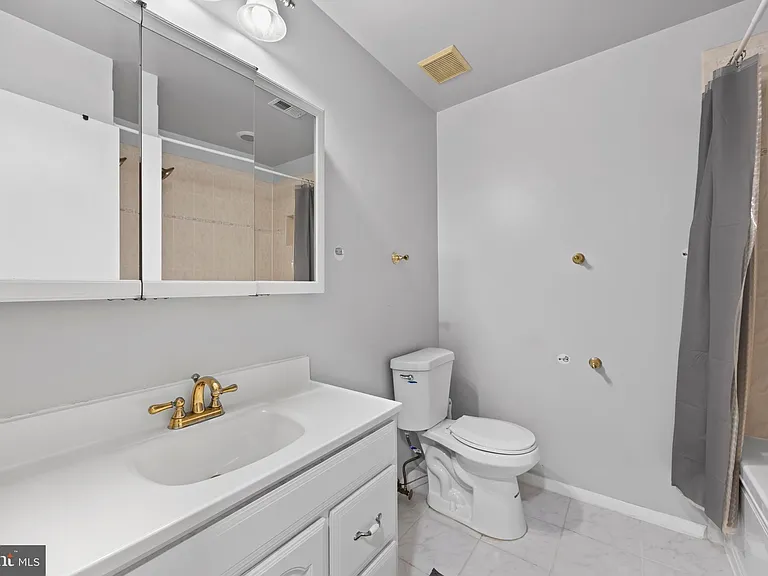 9808 47th Pl #302 — Photo 30