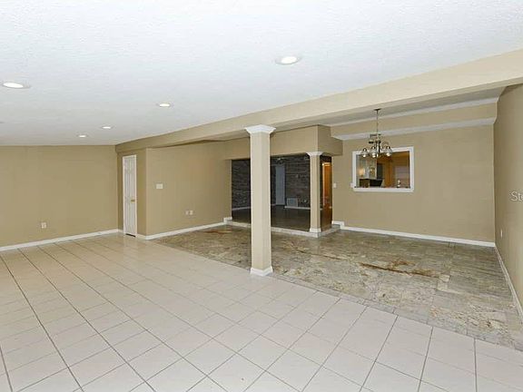 5th image of 5114 Springwood Dr