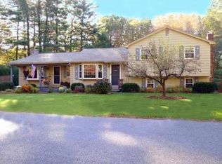 40 Rounsevell Rd, Tewksbury, MA 01876