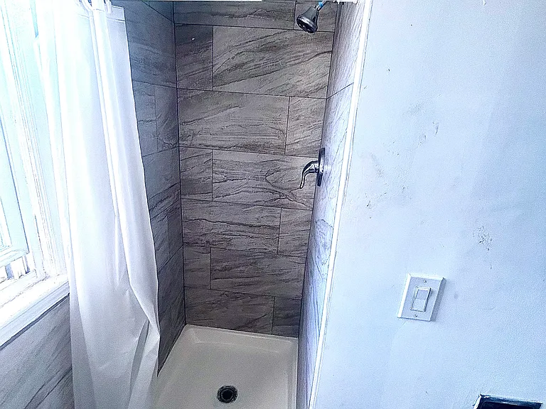 205 N 16th St #3 — Photo 7