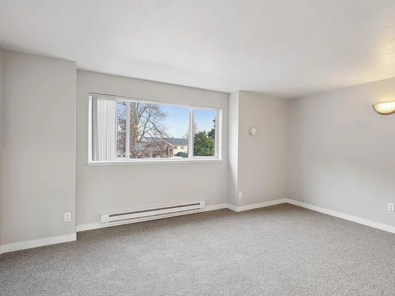 Redwood Terrace — Photo 15