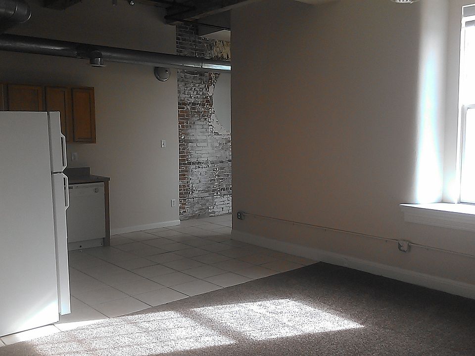 Kitchen and Breakfast Nook