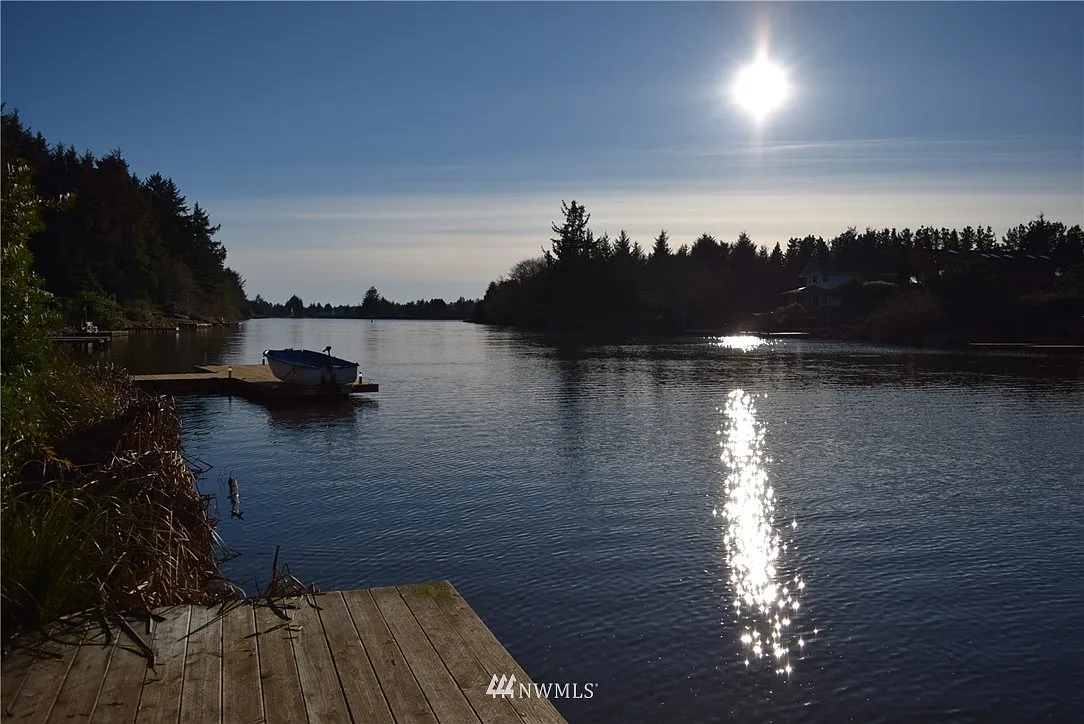 107 Duck Lake Drive NE photo 1