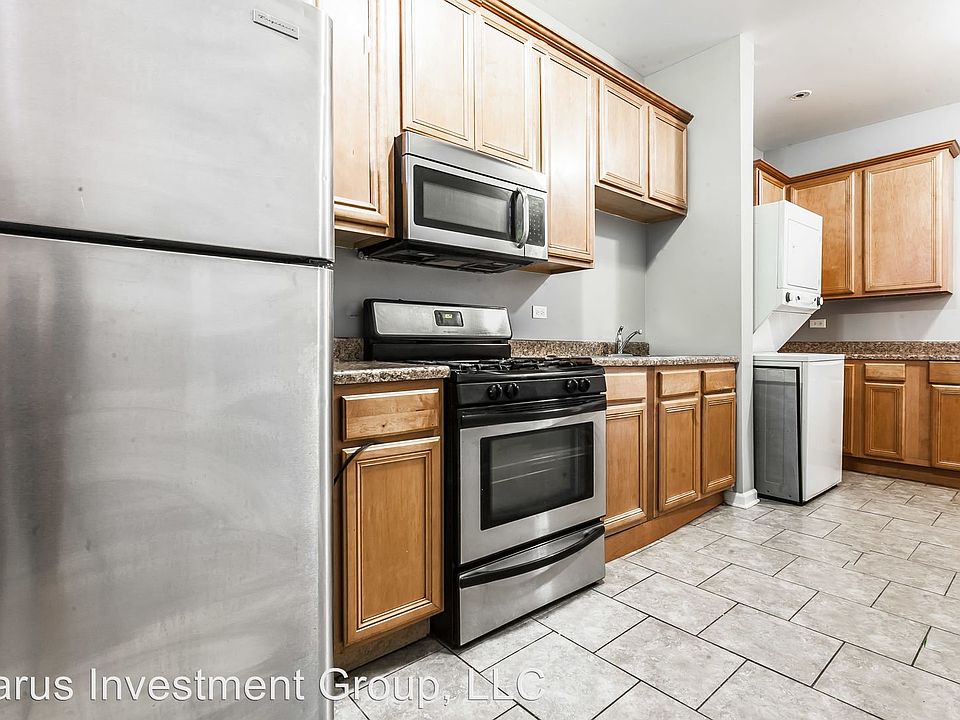1st image of 5616 S King Dr APT 3