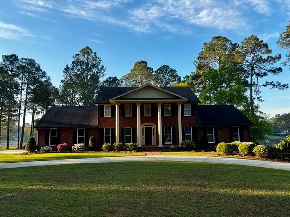 4712 Woodland Dr, Tifton, GA 31794