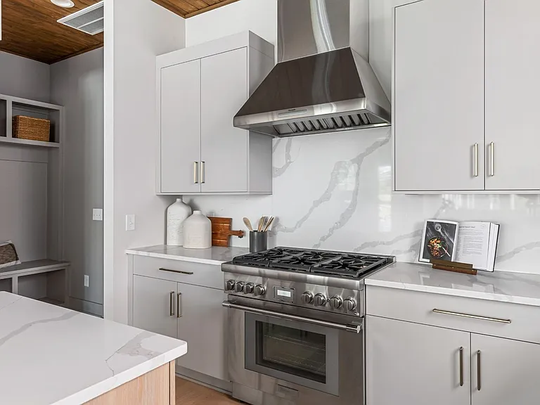 2305 Eastland Ave #B — Photo 17