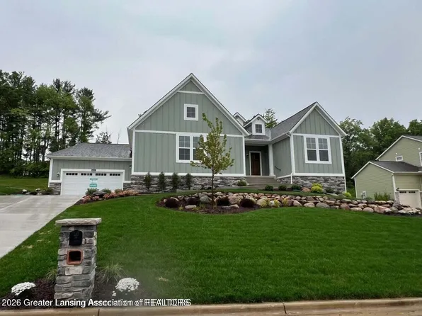 6097 Southridge Rd, East Lansing, MI 48823