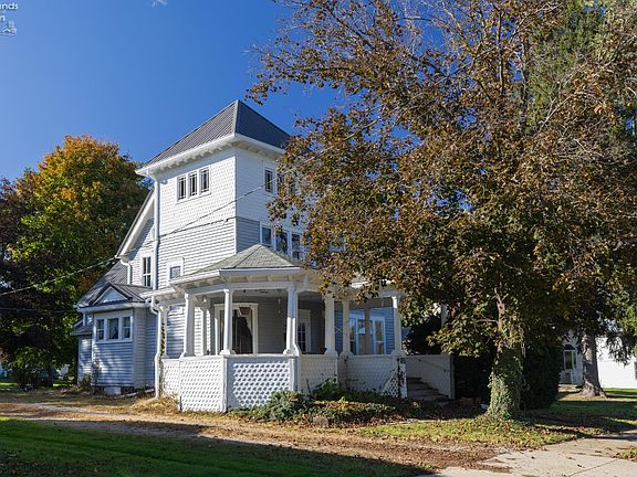 3rd image of 37 Townsend St