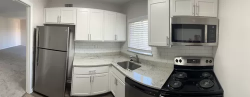Stone countertops and new appliances - Heritage Woods
