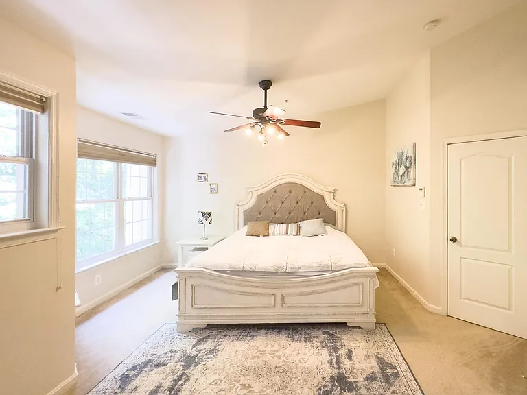 2029 Ashleigh Woods Ct — Photo 18