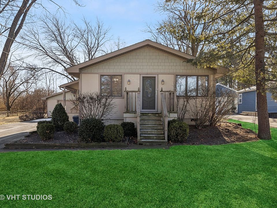 1st image of 39265 N Cedar Crest Dr