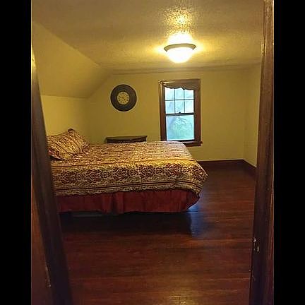 5th image of 2020 Country Club Dr
