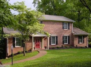 654 Lakemont Trl, Mount Airy, NC 27030