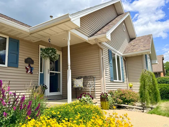 3209 Leona Dr, Storm Lake, IA 50588