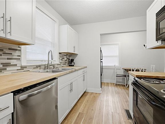 2nd image of 2404 Denver Ave