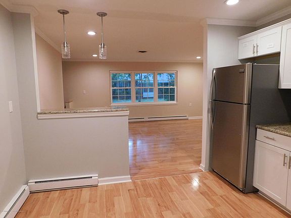 4th image of 130C Farrington Ct #100C