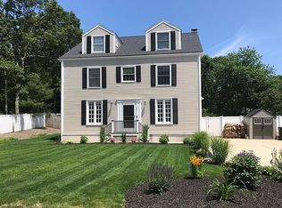 52 Huntington Rd, Plymouth, MA 02360
