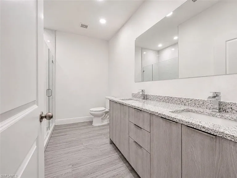 8033 Melody Cir — Photo 6