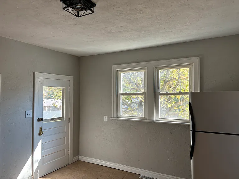 3527 Lorene St — Photo 16