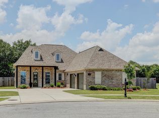 114 Cabot Ct, Youngsville, LA 70592