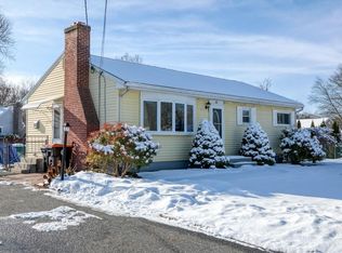 29 Florida Dr, Agawam, MA 01001