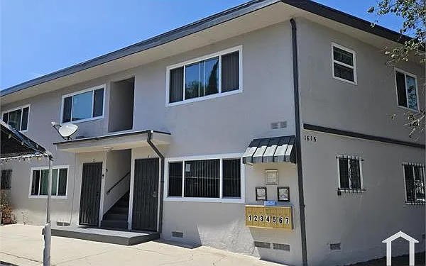 1615 S Dunsmuir Ave #1 — Photo 14