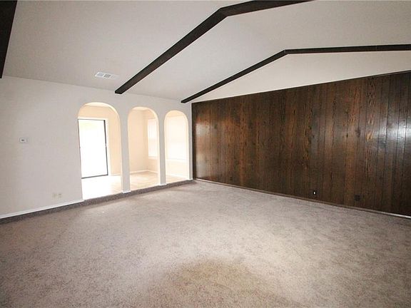 4th image of 3325 Wentworth St