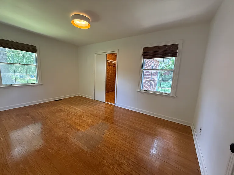 1007 Fowler St — Photo 23