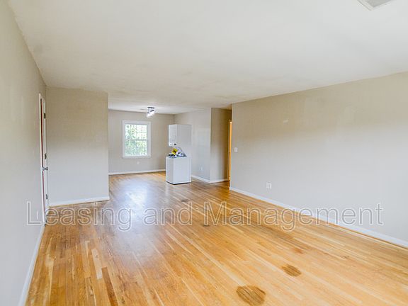 5th image of 204 San Souci St APT 3D