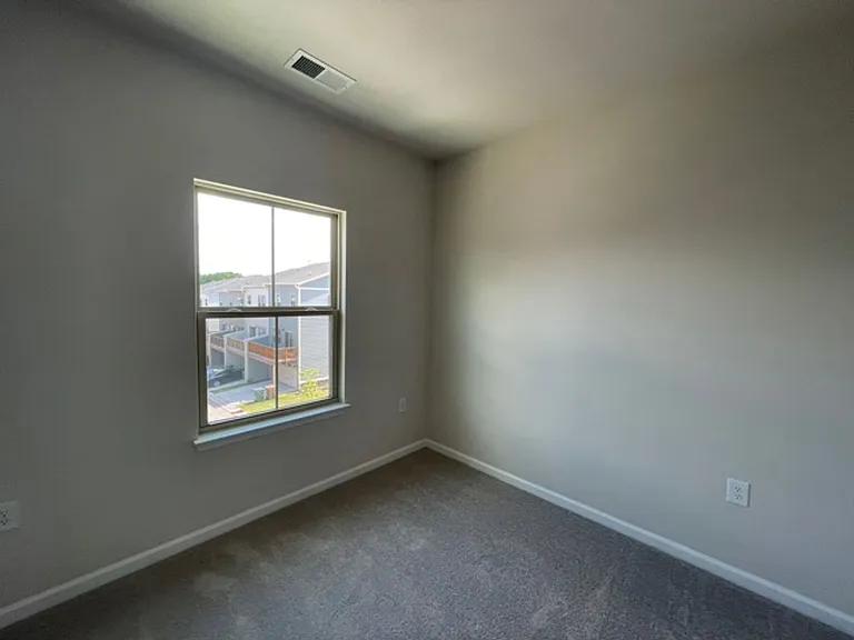 1004 Channing Park Cir — Photo 13